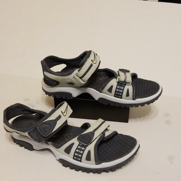 nike acg sandals womens